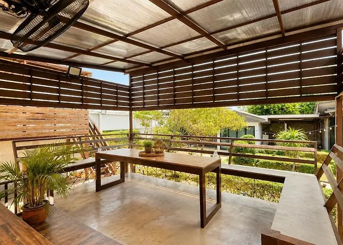 Cozyontop Chatuchak Canal House Bangkok