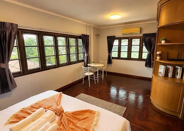Feriehus Cozyontop Chatuchak Canal House Bangkok