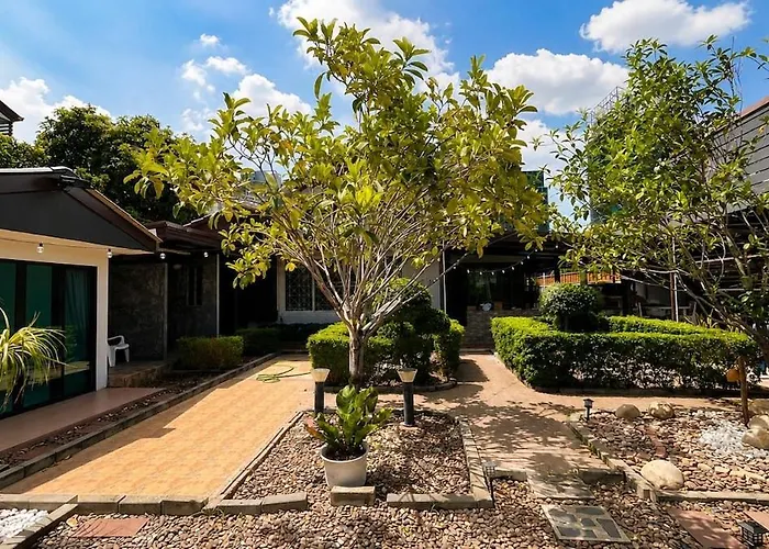 Feriehus Cozyontop Chatuchak Canal House